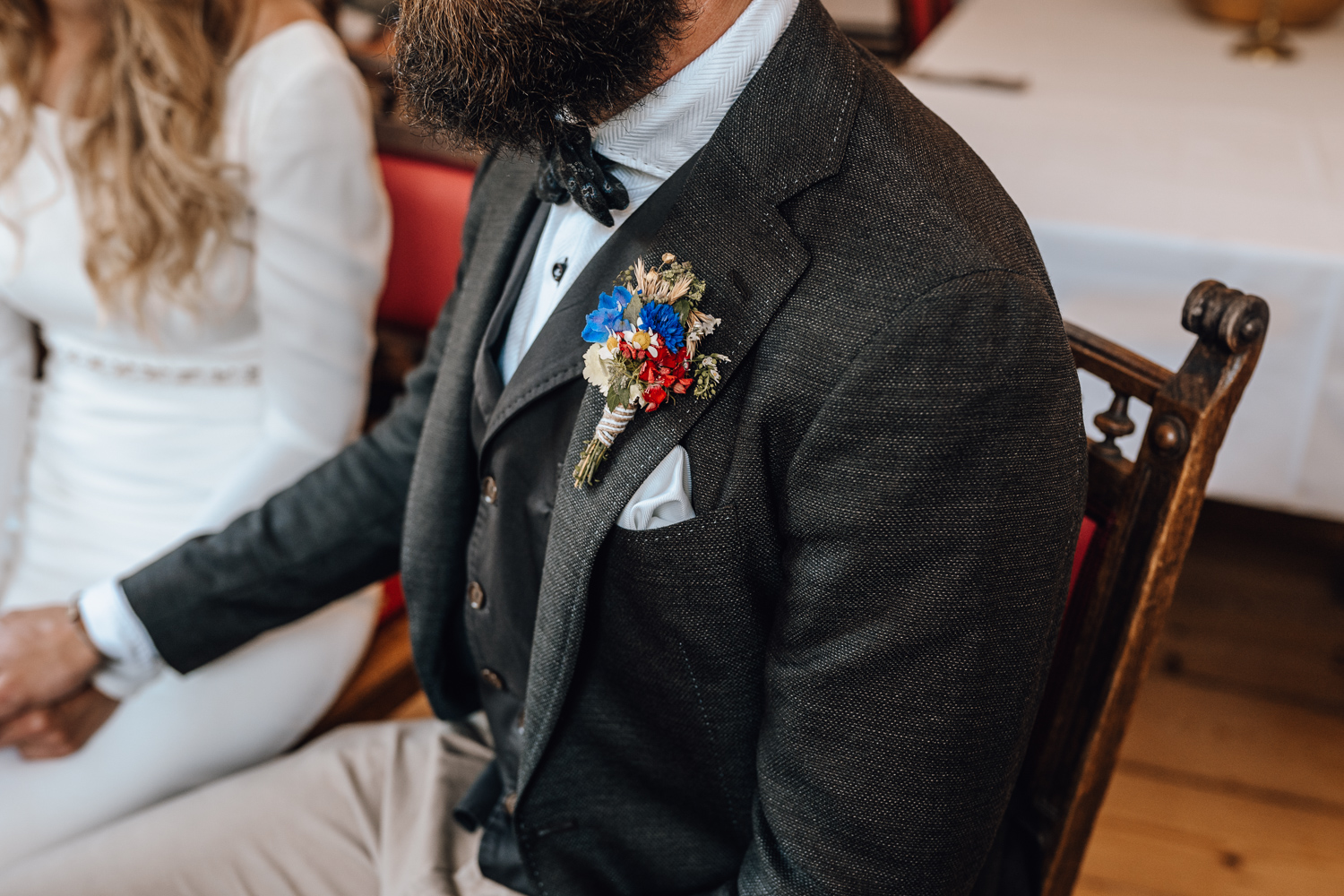 Gartenhochzeit Hochzeitsfotograf Osnabrück Hochzeitsfotografin Osnabrück Freie Trauungen Osnabrück Julian Hügelmeyer Osnabrück Hochzeitslocation Osnabrück Hochzeitsfotograf Münster Hochzeitsfotograf Hochzeitsfotograf Haus Marck standesamtliche Trauung Osnabrück Hochzeit Lockdown Hochzeit Corona Hochzeitsfotograf Ostbevern Lichterglanz Fotografie Wild Daisy Wedding Brautmomente von Frau Lehmann Sommerhochzeit Hochzeitsblog Mit Liebe kreiert Jakob J. Lübke