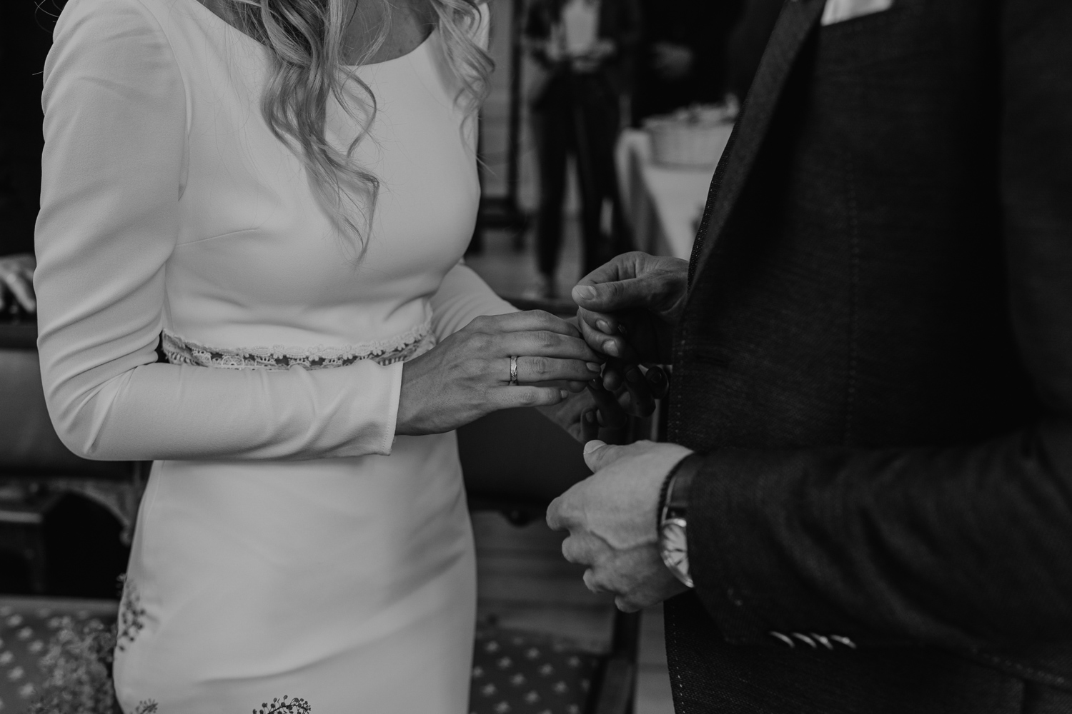 Gartenhochzeit Hochzeitsfotograf Osnabrück Hochzeitsfotografin Osnabrück Freie Trauungen Osnabrück Julian Hügelmeyer Osnabrück Hochzeitslocation Osnabrück Hochzeitsfotograf Münster Hochzeitsfotograf Hochzeitsfotograf Haus Marck standesamtliche Trauung Osnabrück Hochzeit Lockdown Hochzeit Corona Hochzeitsfotograf Ostbevern Lichterglanz Fotografie Wild Daisy Wedding Brautmomente von Frau Lehmann Sommerhochzeit Hochzeitsblog Mit Liebe kreiert Jakob J. Lübke