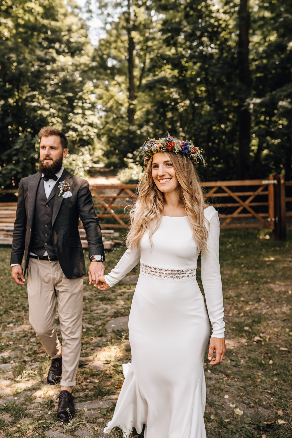 Gartenhochzeit Hochzeitsfotograf Osnabrück Hochzeitsfotografin Osnabrück Freie Trauungen Osnabrück Julian Hügelmeyer Osnabrück Hochzeitslocation Osnabrück Hochzeitsfotograf Münster Hochzeitsfotograf Hochzeitsfotograf Haus Marck standesamtliche Trauung Osnabrück Hochzeit Lockdown Hochzeit Corona Hochzeitsfotograf Ostbevern Lichterglanz Fotografie Wild Daisy Wedding Brautmomente von Frau Lehmann Sommerhochzeit Hochzeitsblog Mit Liebe kreiert Jakob J. Lübke