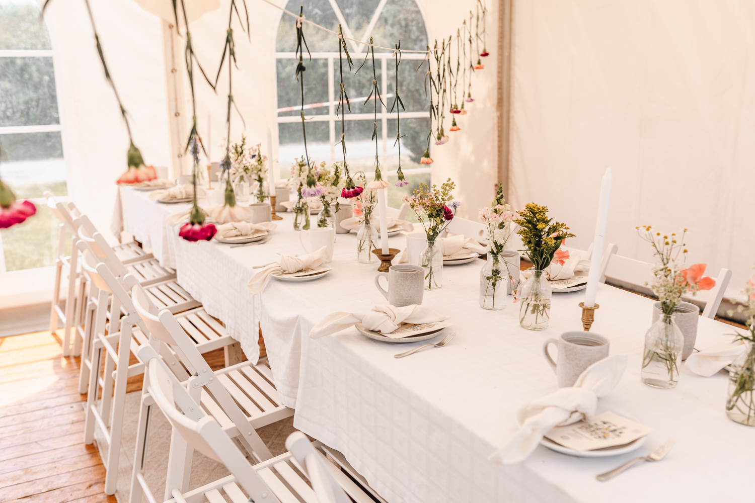 Gartenhochzeit Hochzeitsfotograf Osnabrück Hochzeitsfotografin Osnabrück Freie Trauungen Osnabrück Julian Hügelmeyer Osnabrück Hochzeitslocation Osnabrück Hochzeitsfotograf Münster Hochzeitsfotograf Hochzeitsfotograf Haus Marck standesamtliche Trauung Osnabrück Hochzeit Lockdown Hochzeit Corona Hochzeitsfotograf Ostbevern Lichterglanz Fotografie Wild Daisy Wedding Brautmomente von Frau Lehmann Sommerhochzeit Hochzeitsblog Mit Liebe kreiert Jakob J. Lübke