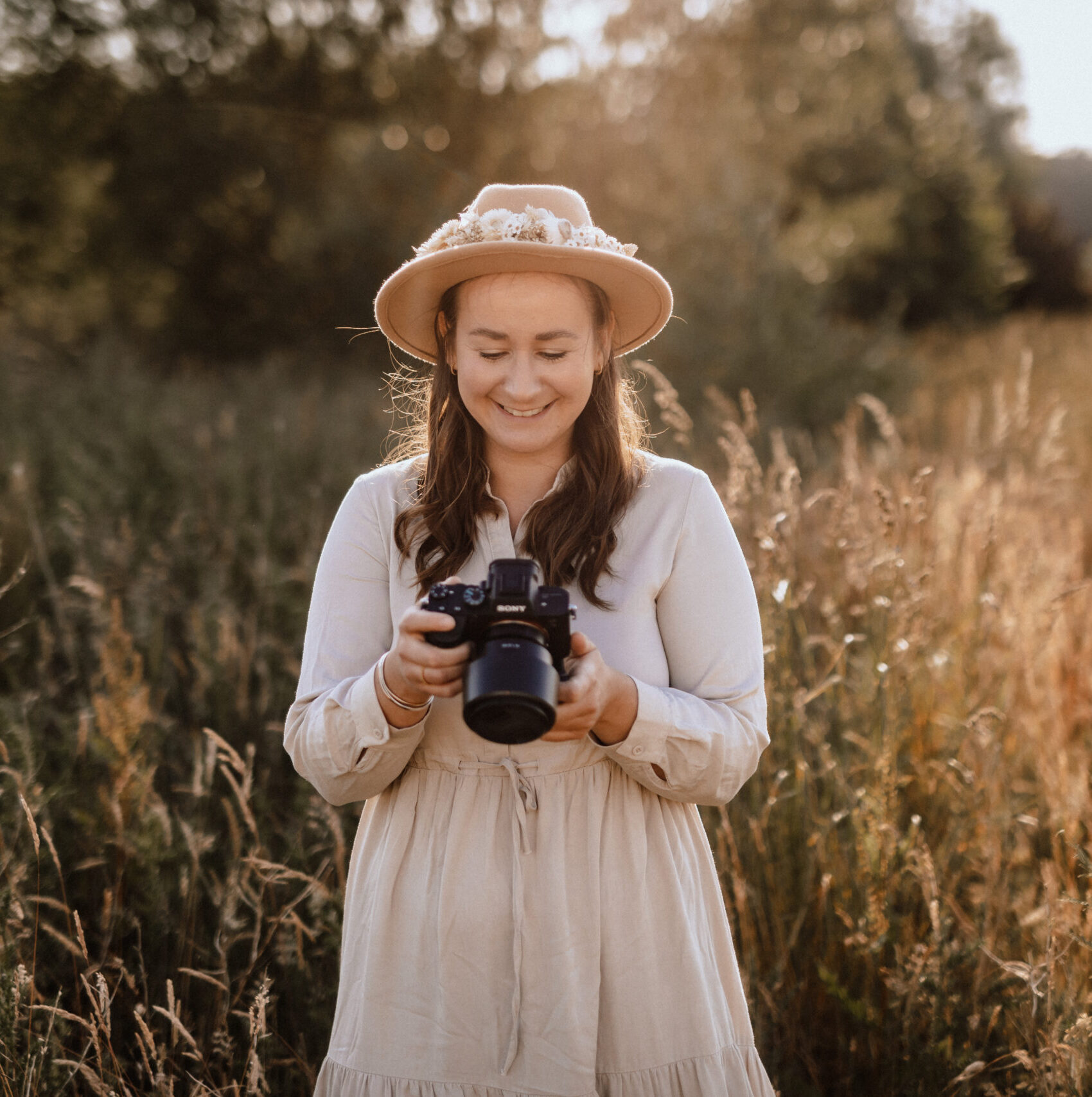 KathrinLeuschnerFotografieIMG_4393 Lichterglanz Fotografie Svenja Tebbe Osnabrück Hochzeitsfotografin Osnabrück Hochzeitsfotografin TeamSony Sonykamera Boho Hochzeit Fine Art Hochzeit von Frau Lehmann Sarah Lehmann Julian Hügelmeyer Dj Julian Hügelmeyer Wildbloomfactory Kathrin Leuschner Fotografie Hochzeitsfotograf Niedersachsen Fotografin Newborn Fotograf Newborn Shootings Babybauch Shooting Schwangerschaft Shooting